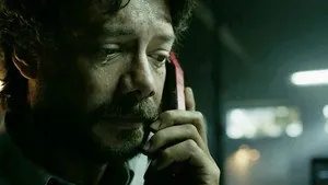 Бумажный дом 1 сезон 14 серия — кадр